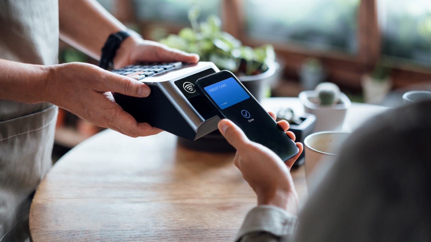 Digital Transformation in Banking: Challenges and How to Overcome Them Digital Transformation in Banking: Challenges and How to Overcome Them